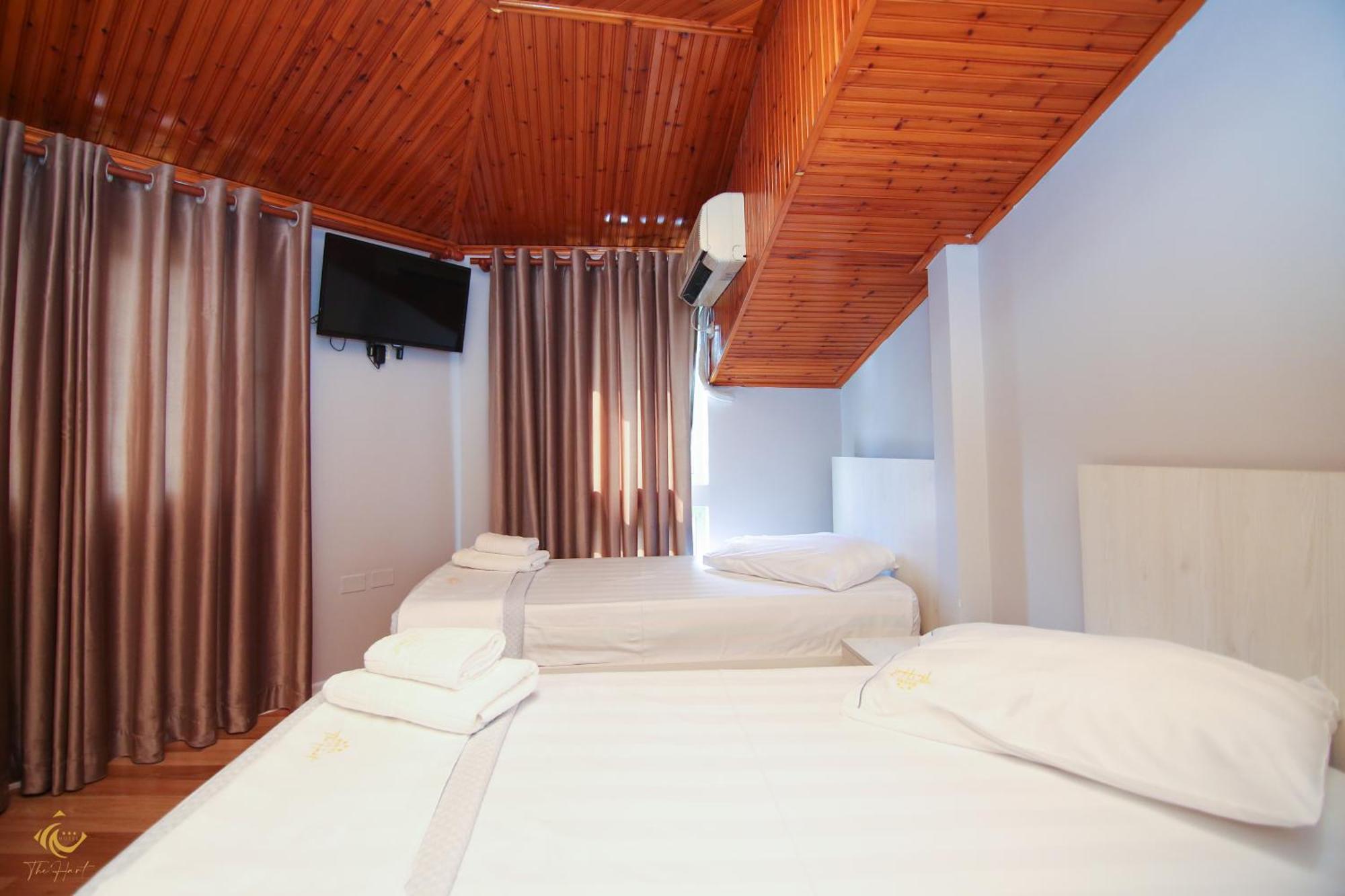 The Hart Hotel Vlore Exterior photo