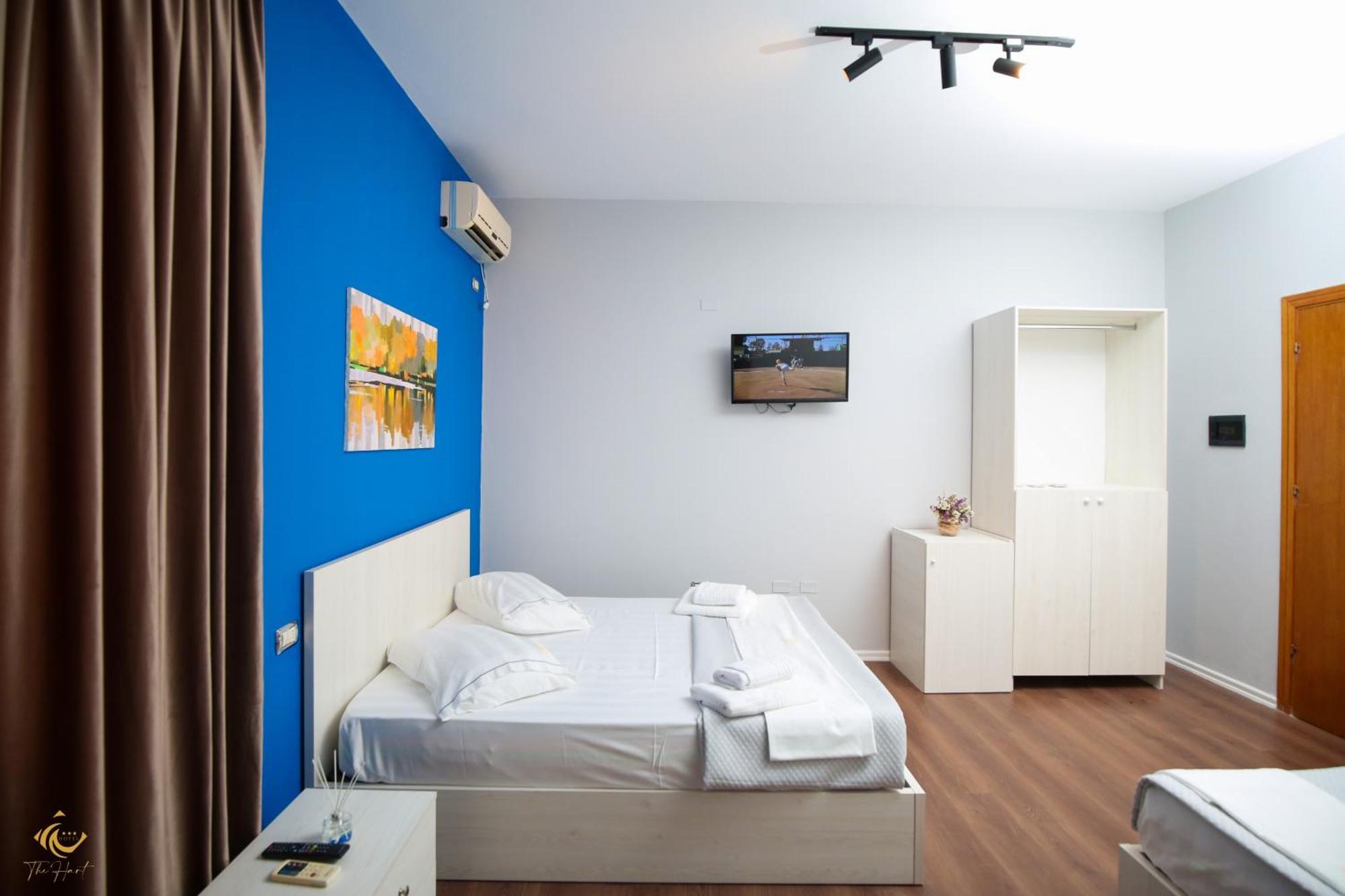 The Hart Hotel Vlore Exterior photo