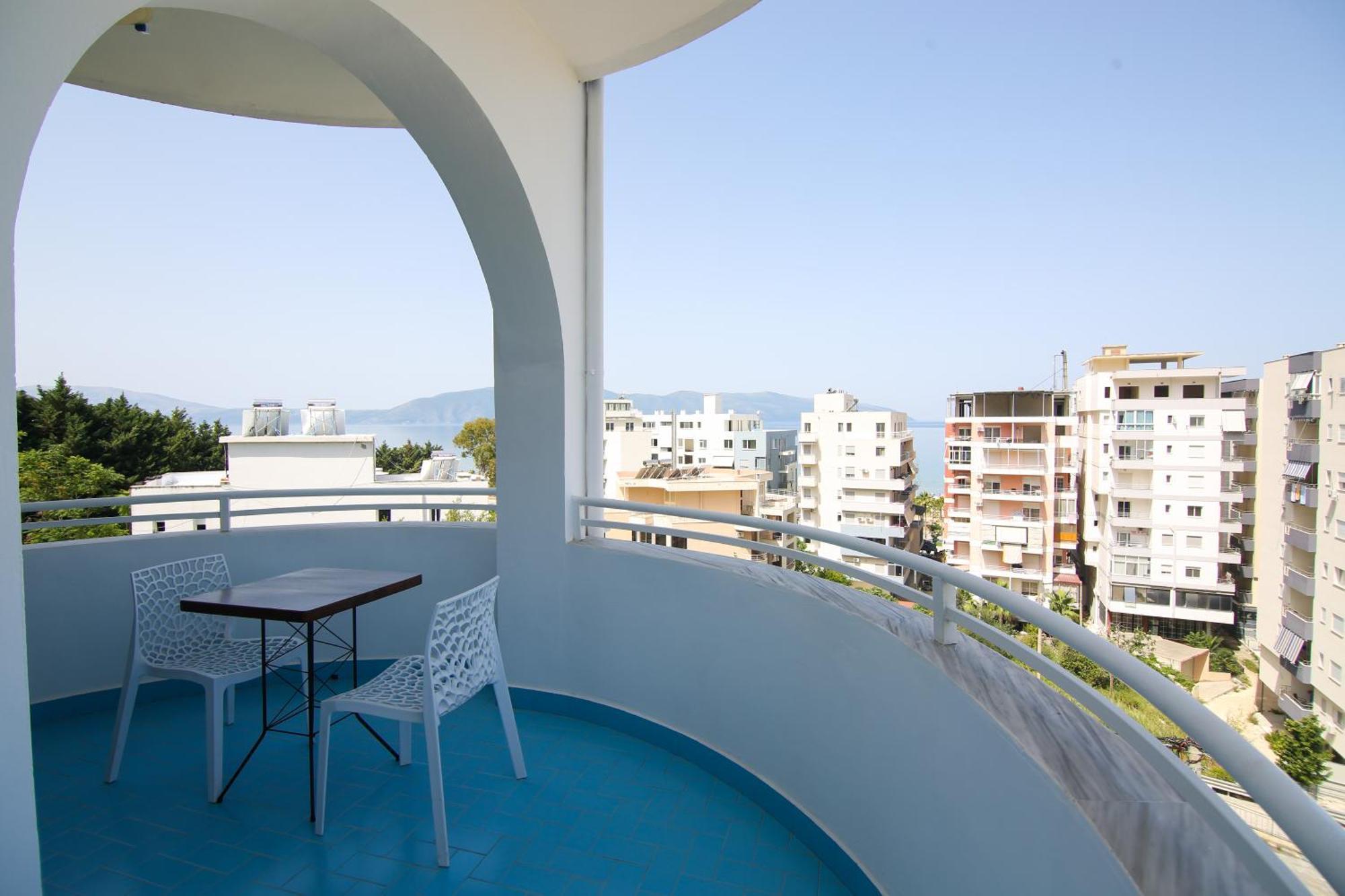 The Hart Hotel Vlore Exterior photo